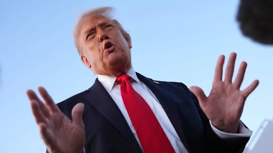 伊朗高层据传在美以猛烈攻势下，拒绝商讨霍尔木兹海峡重开事宜；生存压力主导决策，能源通道前景黯淡。