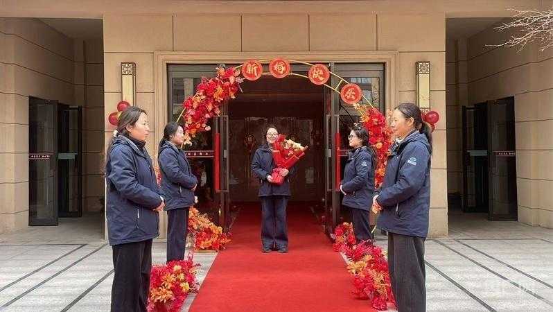 社区温度在此升腾;物业五年坚守,接娃之外更多温暖。 房产家居 社区温度在此升腾;物业五年坚守,接娃之外更多温暖。 房产家居