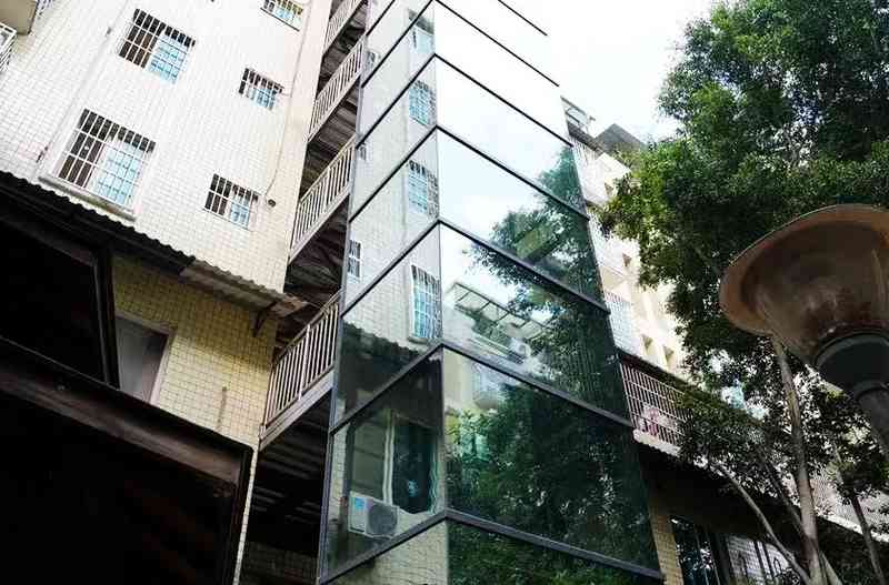  广州老旧住宅楼加装电梯引发邻里矛盾；一方业主先反对后反悔补费使用遭拒；街道办介入调解推动沟通。 新闻 广州老旧住宅楼加装电梯引发邻里矛盾；一方业主先反对后反悔补费使用遭拒；街道办介入调解推动沟通。 新闻 广州老旧住宅楼加装电梯引发邻里矛盾；一方业主先反对后反悔补费使用遭拒；街道办介入调解推动沟通。 新闻