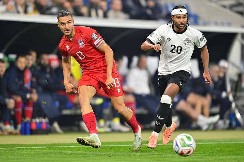  当VAR沉默时，谁来为公平发声？——一个球迷的无奈与期待 体育新闻 当VAR沉默时，谁来为公平发声？——一个球迷的无奈与期待 体育新闻