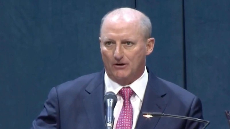  巴菲特60年价值投资复盘：年化20%收益背后的核心方法论与继任挑战 股票财经