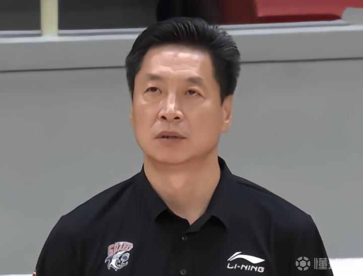  那些年我们追过的上海篮球：一代人的热血与等待 体育新闻