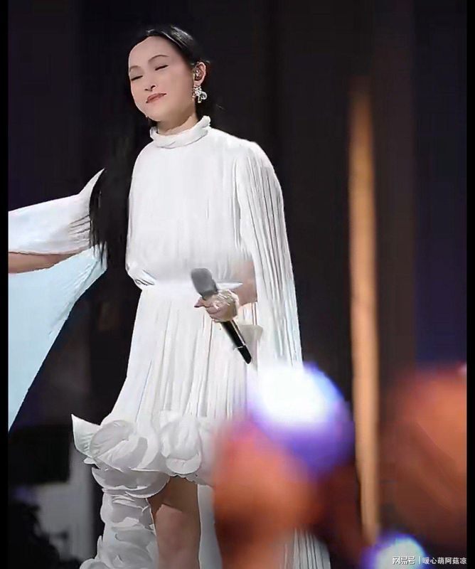  【技术复盘】浪姐初舞台淘汰机制全拆解：范玮琪离场背后的赛制逻辑与实时评分算法 娱乐新闻